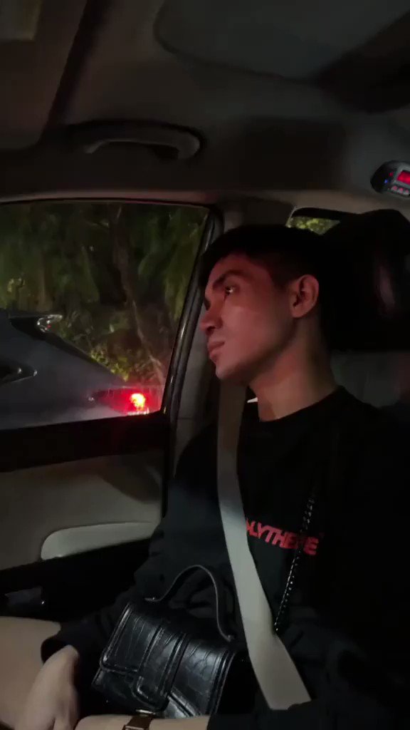 Yung last part talaga ako na bwiset eh nang iingit "SUBO MO KO MAMAYA" 🤣✌️ SANA ALL MAY NAGPAPASUBO NG LIBRE EME 🤣