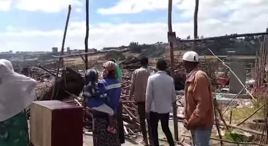 ቤታቸውን ከማፍረሳቸው ተከራይተው እንዳይኖሩ የሚከለክሉት ነገር የበለጠ ያማል:: #JusticeForEthiopia
