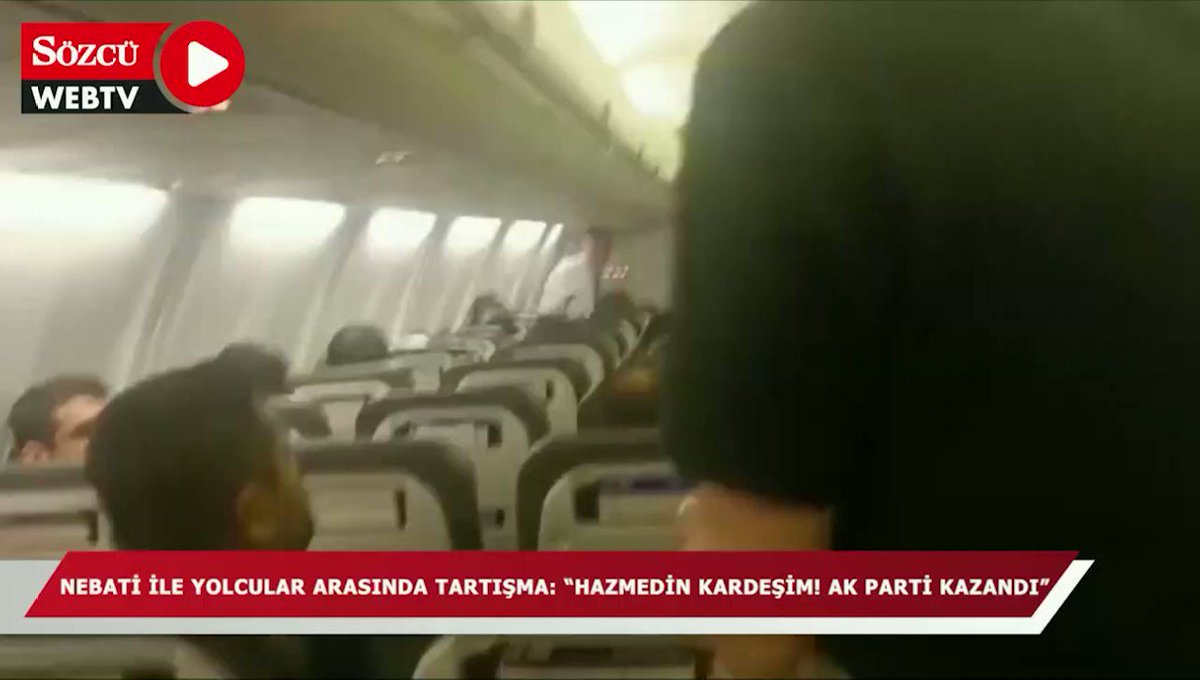 Nebati uçakta yolcularla tartıştı
