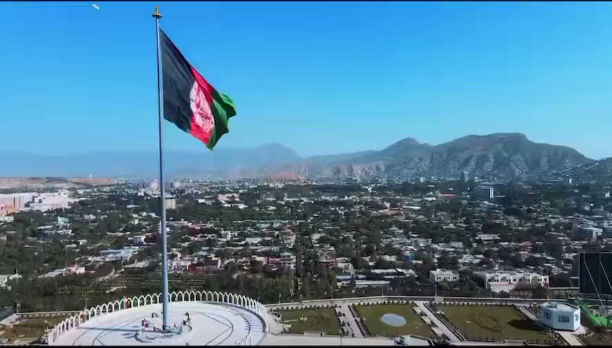 درې رنګه بیرغ به ځلوو د حمارتیانو د بیرغ څخه چې کلیمه طیبه وباسو د بینظیرې سپین خښتګ به پاتې شي خښتګ ته به اور آچووووووو
