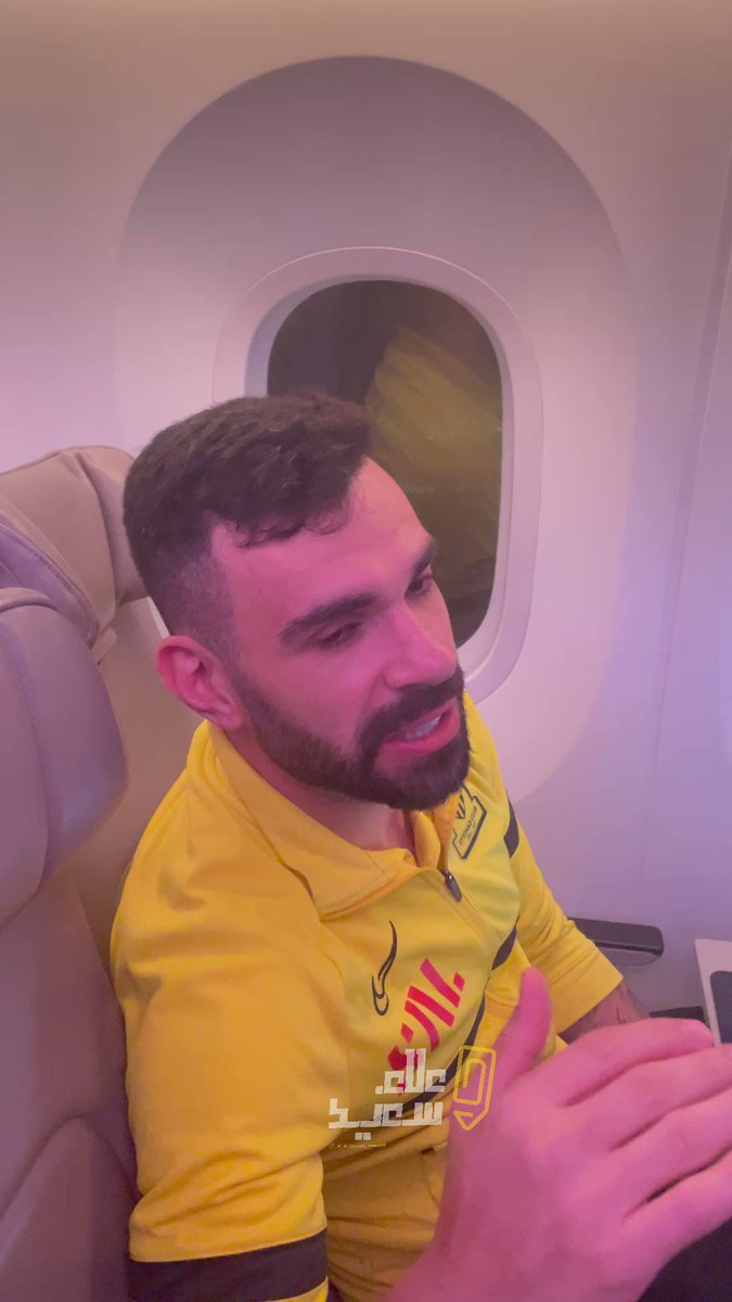 🤩 محترف #الاتحاد ( برونو هنريكي ) قائلاً : أستمتع كثيراً بـ صيحات جماهير الاتـحـاد لحظة انطلاق المباراة وانا محظوظ جداً بتواجدي مع هذا النادي متشوق جداً لـ يوم التتويج قدوم المدرب " نونو سانتو " جعل العمل متقن بالفريق #الاتحاد_بطل_الدوري_2023 #الدوري_الاستثنائي_العالمي