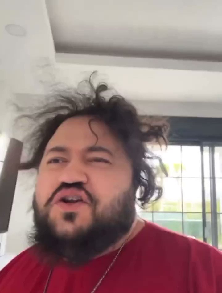 Kim bu ? Ne olmuş buna ?
