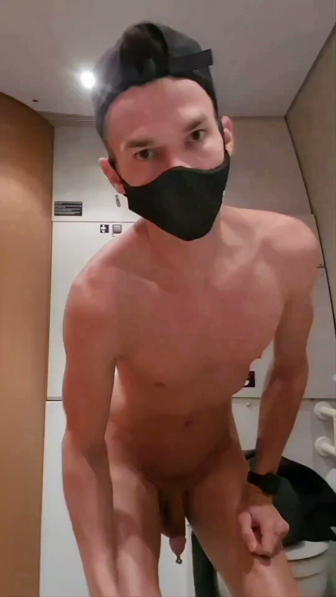 Having been promised for longer, now I am presenting a vid, explaining how my chastity device technically works. Feel free to ask questions below. I will give my best to answer them all! ⬇️ #alwaysobedient #lockedfag #teamlocked #chastity #exposedinpublic #exhibitionistmale