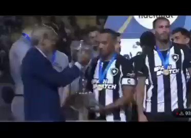 مافعله اليوفي في صعوده فعله اليوم الملكي واتركوا عنكم. محليلين سوق الصواريخ