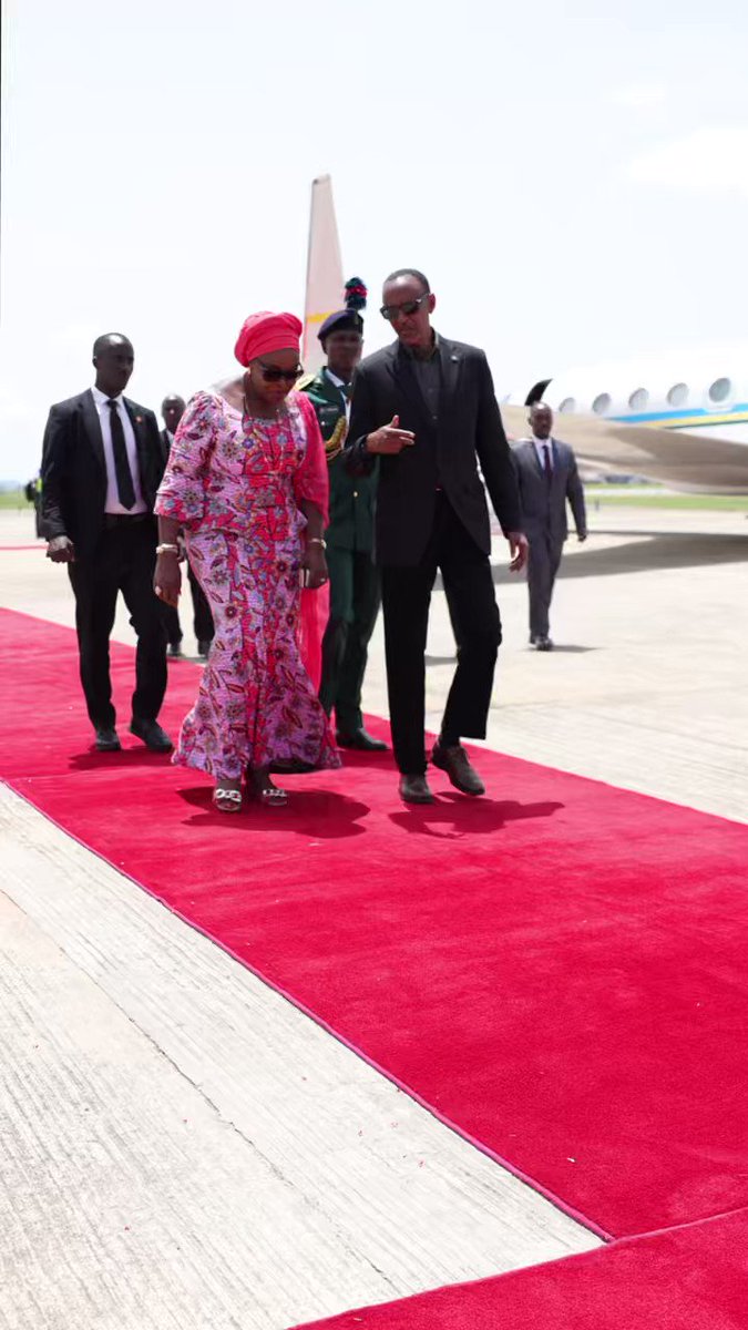 President Kagame attends the swearing-in ceremony of President Bola Ahmed Tinubu of Nigeria.