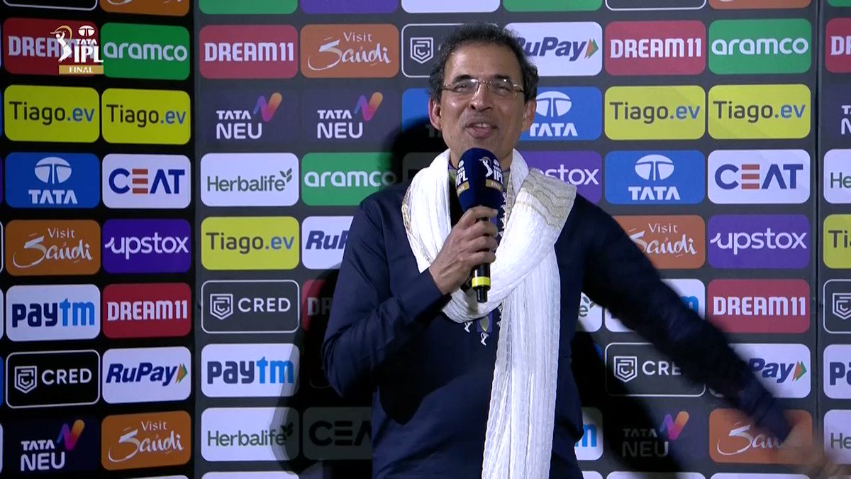 The interaction you were waiting for 😉 MS Dhoni has got everyone delighted with his response 😃 #TATAIPL | #Final | #CSKvGT | Mahendra Singh Dhoni