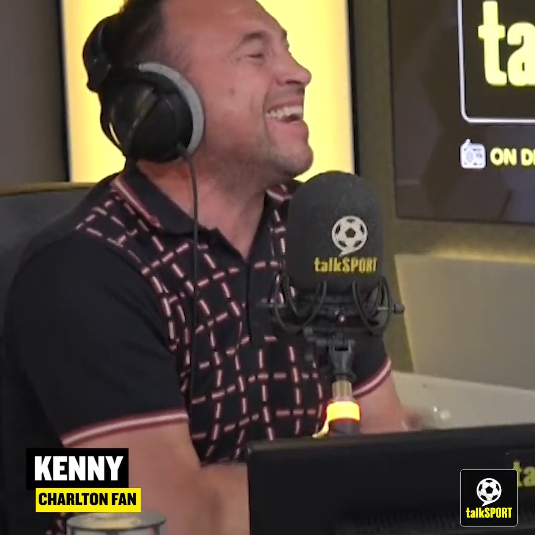 1️⃣ Jamie: “One player from one team for the Team of the Season.” 🫤 Kenny: “Alisson, Kyle Walker… Trent? No, Mo Salah! Botman? Haaland…” 😩 Jamie: “I can’t any more, Kenny!” Kenny the Charlton fan nearly broke The Sports Bar with this hilarious call ☎️ 🤣