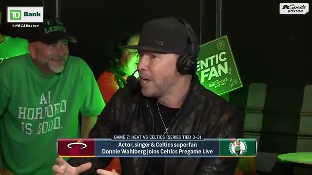 .Donnie Wahlberg has EPIC story about NKOTB performing during Game 6 and how the crowd kept them up to date with the madness 🗣️ #BleedGreen #BeattheHeat #NBAPlayoffs #Celticsin7