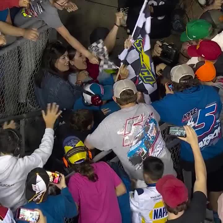 HE'S CELEBRATING IN THE STANDS, TOO! 👏