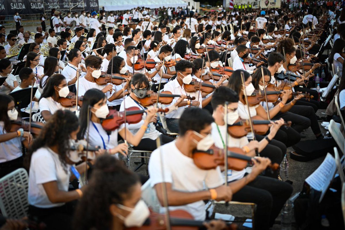 ¡Orgullo Venezolano! Esta es la orquesta más grande del mundo