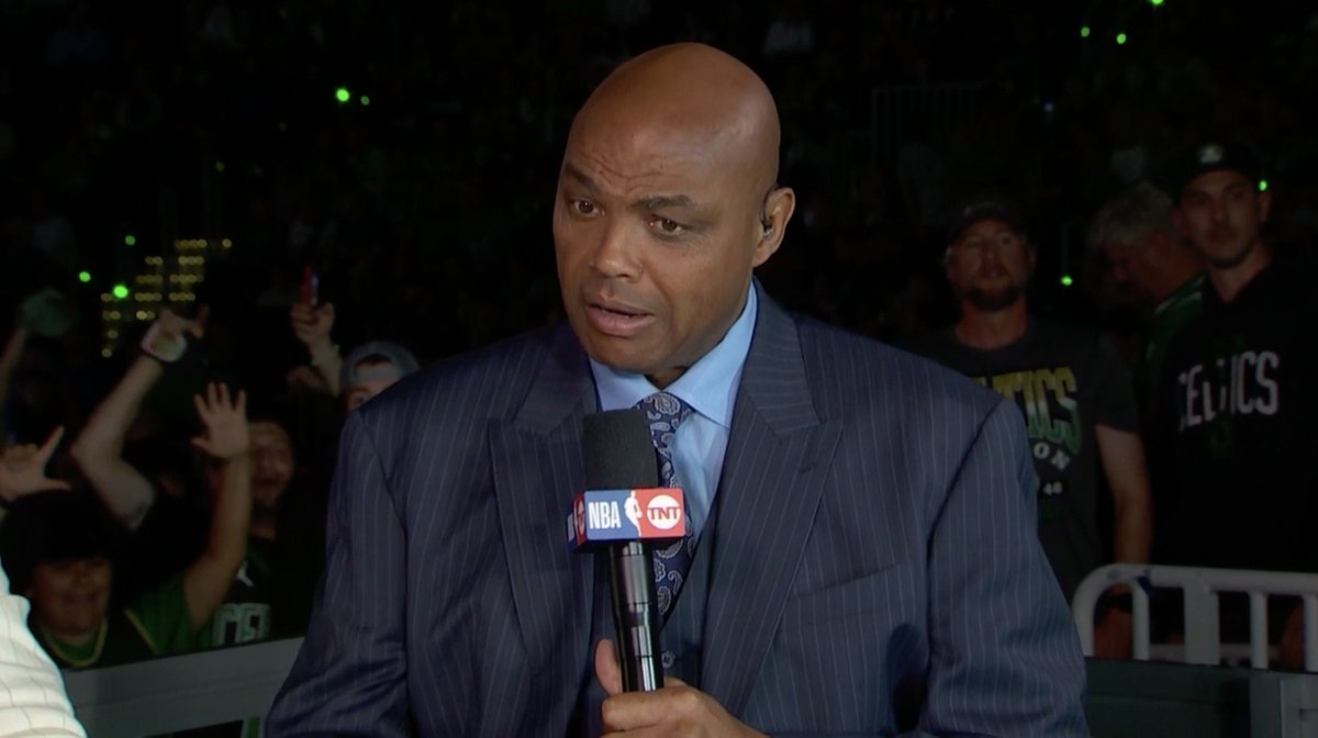 “Watching these dumbass Celtics play is making my head hurt” Chuck 😭 (via NBA on TNT)