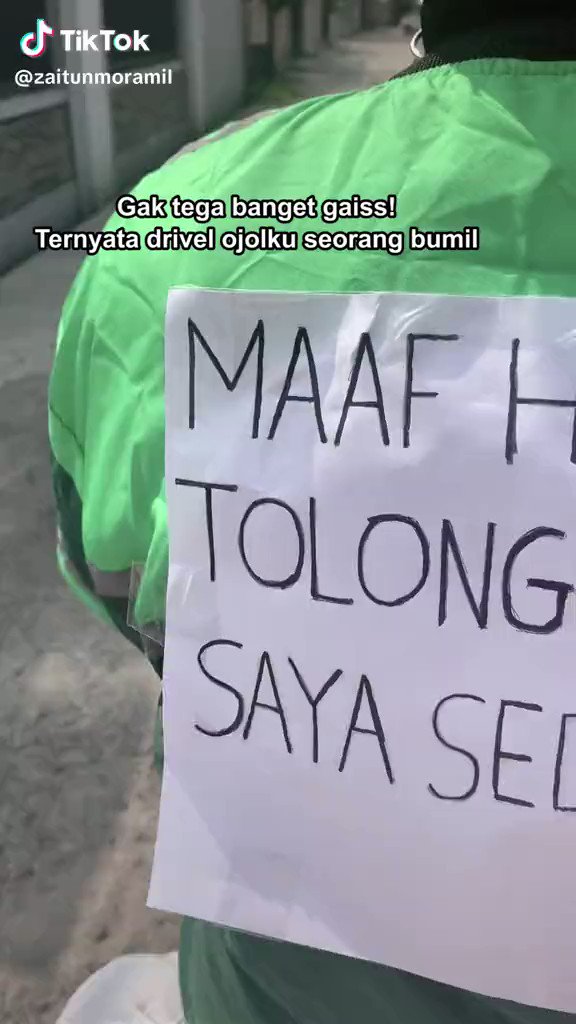 Ditinggal suami dan tetap bekerja sbg ojol dlm kondisi hamil. Duh, Bu 🥹 Ya, tidak ada cinta sesempurna cinta seorang ibu untuk buah hatinya.