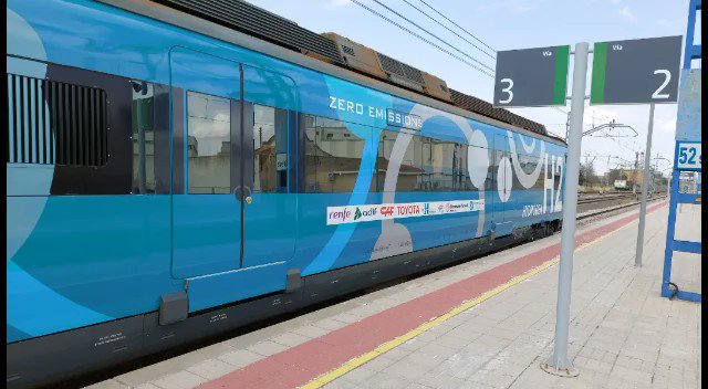 El tren demostrador del proyecto FCH2Rail ha iniciado la fase de pruebas en la Red Ferroviaria de Interés General, tras obtener la autorización de Adif.
