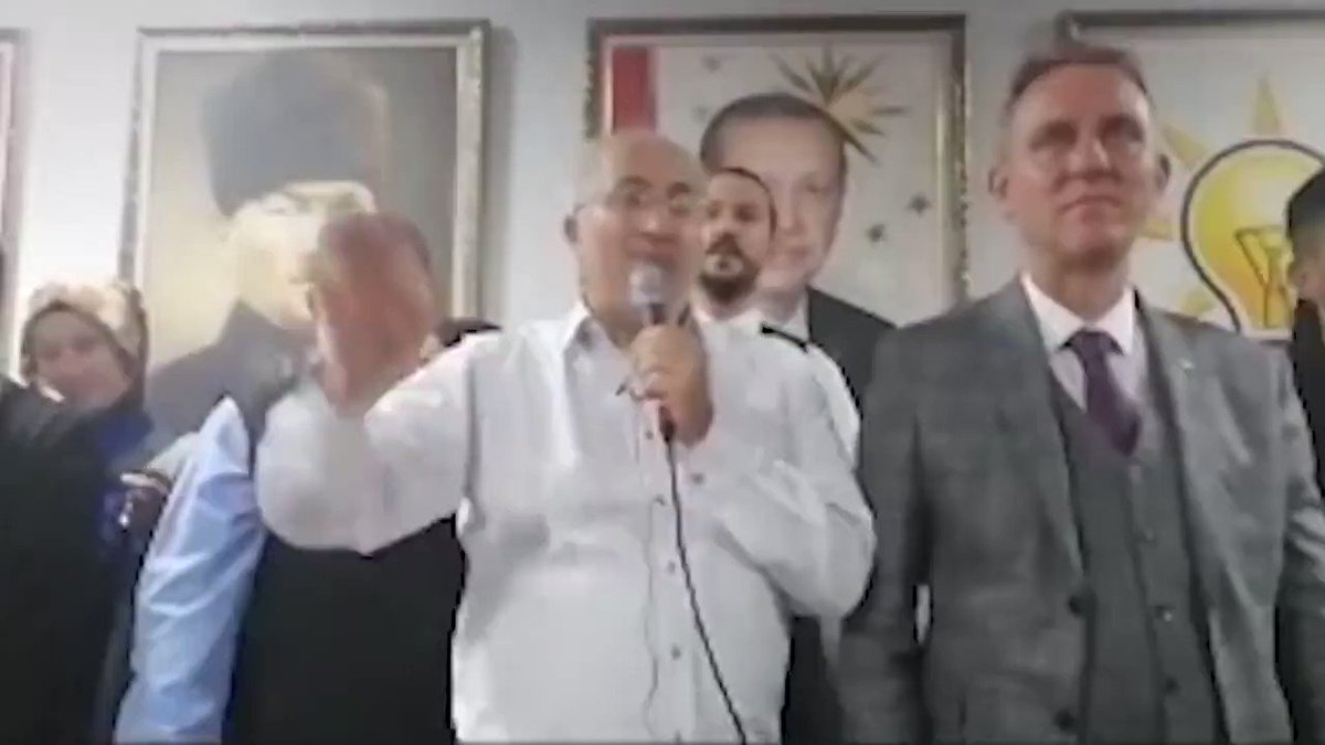 Üslup kişiliğin aynasıdır! Ak Partili Kütahya Tavşanlı Belediye Başkanı Mustafa Güler: "Bu akşam 52,08 ABD'nin ve içimizdeki hainlerin hem gözüne hem de orasına girmiştir inşallah..." (HalkTV)