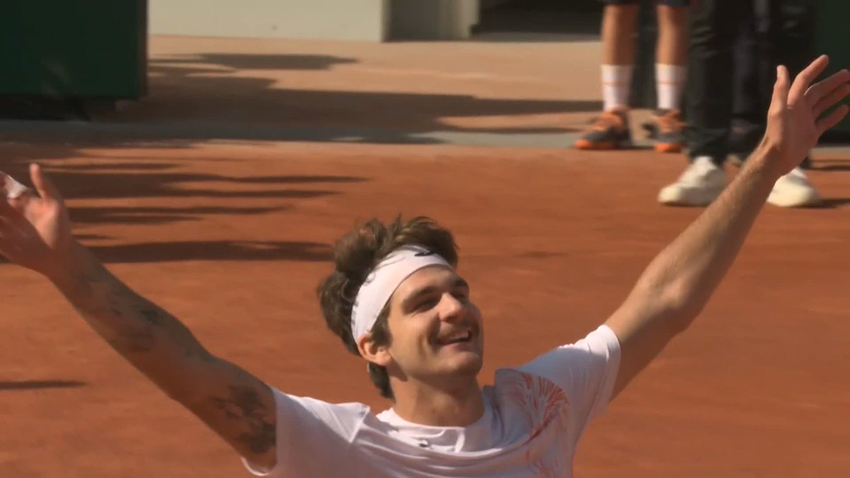 Twists and turns 🎢 Qualifier Thiago Seyboth Wild makes an emphatic entrance to his first #RolandGarros main draw appearance, knocking out No.2 seed Medvedev 7-6(5), 6-7(6), 2-6, 6-3, 6-4.