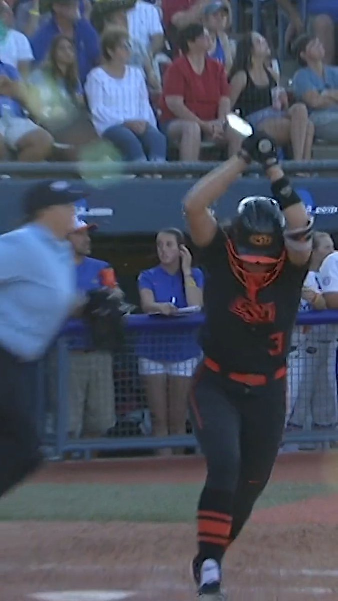 On this day in 2019, Sam Show tied the #WCWS single-game record with 2 home runs in OSU Cowgirl Softball's 2-1 win against Florida. She also picked up the win in the circle, becoming just the second pitcher in WCWS history to hit two home runs and earn the win in the same game.