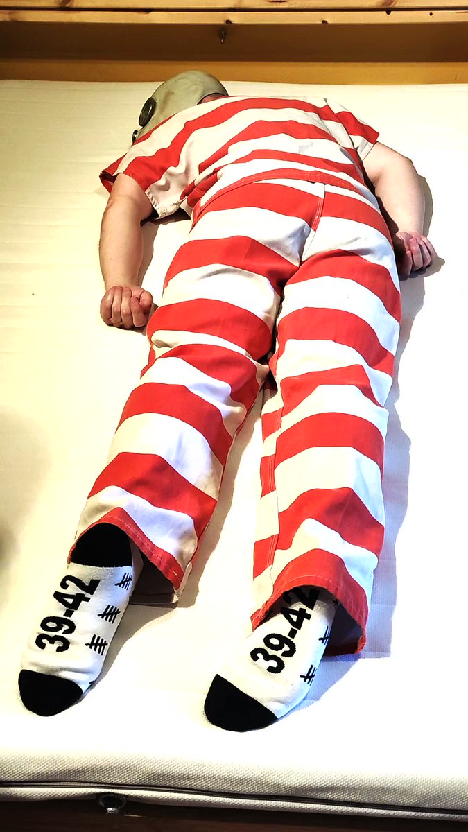 Preparations for bed. #handcuffs #clejuso #prison_uniform #slave #bdsm