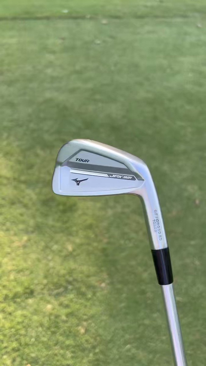 Who’s in need of an upgrade? #JPX921Tour ➡️ #JPX923Tour #NothingfeelslikeaMizuno