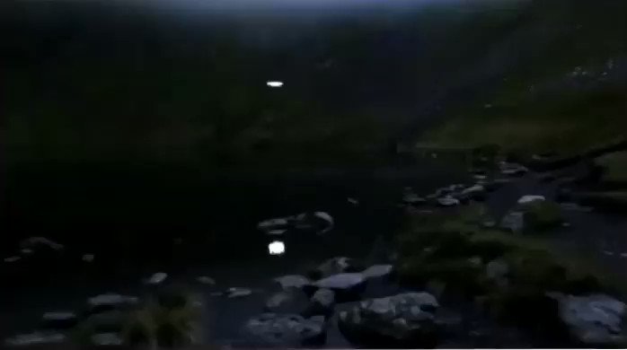 Nörobilimcilere göre beyni dinlendirmeyi başaran en iyi şarkı Marconi Union'un "Weightless" parçasıdır. Keyifli dinlemeler! 🎧