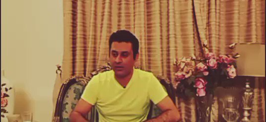 کہتے ہیں عمران خان سے بات نہیں کریں گے، عمران خان سے بات چیت کے بغیر تو حالات ٹھیک ہی نہیں ہوسکتے کیوں کے عمران خان کی مقبولیت ہے ان تیرہ جماعتوں سے زیادہ ووٹ تو عمران خان کے پاس ہیں آپ کہتے ہیں ہم بات نہیں کریں گے؟بیرسٹر احتشام