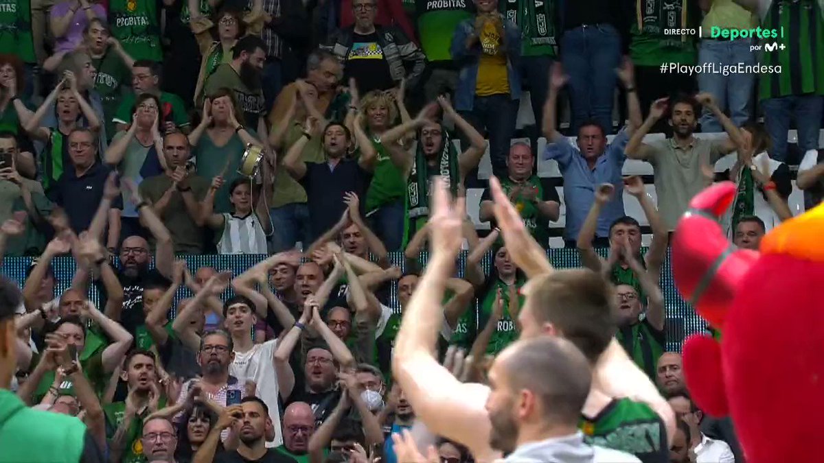 Esto es ÚNICO. Momentos que perduran en la memoria. La Club Joventut Badalona está en semifinales. #ListosParaRomperla #PlayoffLigaEndesa