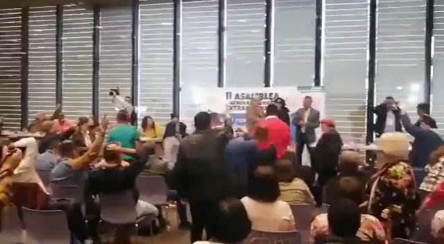 A golpes terminó la asamblea extraordinaria de FECODE. Estos son los que “educan”