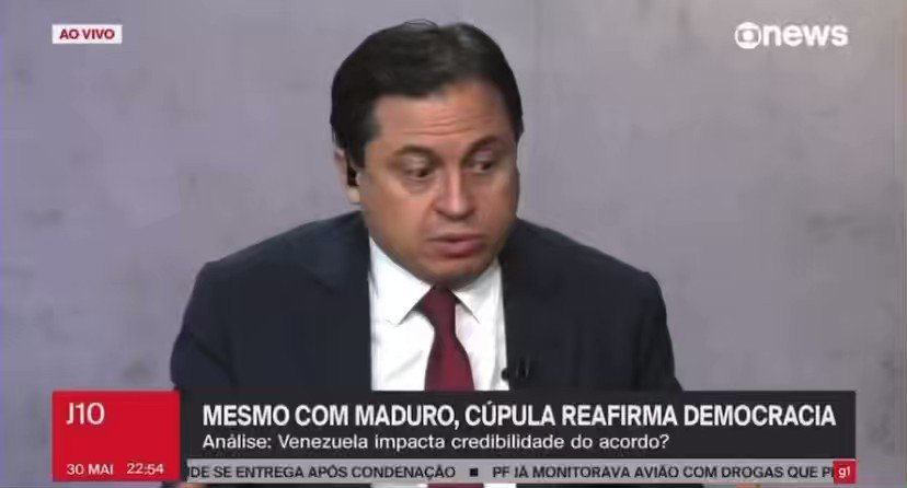 Assustado…🤭 Apenas mais um irresponsável que contribuiu para que o Brasil estivesse nas mãos de quem está. Faz o L que a revolta passa e vá dormir com o silêncio do Presidente do Brasil, Ministro da Justiça e Ministro dos Direitos Humanos.