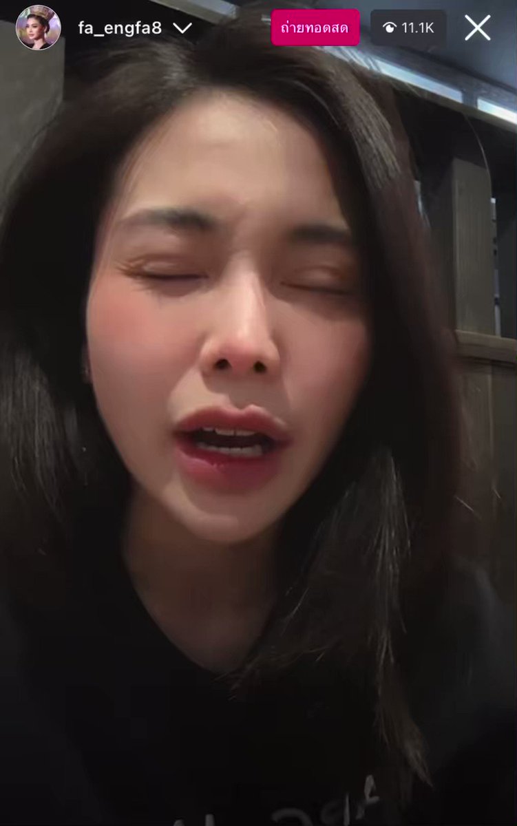 อฟ : ครบรอบหนึ่งปีบ้านคู่ ขอให้รักอิงล็อตเเบบนี้ไปนานๆนะ ไม่ต้องคาดหวังในความสัมพันธ์ของเราว่าจะต้องเป็นไปในรูปเเบบไหน เพราะพี่ฟ้าเชื่อว่าบ้านคู่รักที่พวกเราเป็นพวกเราอยู่เเล้ว ไม่ว่าวันนึงเราจะเจอปัญหาอะไรก็เเล้วเเตี ขอให้ทุกคนเข้มเเข็งเหมือนที่พวกเราเข้มเเข็ง ยังอยู่ตรงนี้เสมอ รักทุกคนมากๆ ขอบคุณที่เป็นบ้านคู่ที่มีคุณภาพมากๆ เราอยู่ด้วยกันมาหนึ่งปี ถือว่าเป็นอะไรที่ยาวนานมากๆ ไม่ใช่เเค่พี่ฟ้าชาล็อตเก่ง พวกคุณก็เก่งเช่นเดียวกัน หลังจากนี้ไม่รู้อะไรจะเกิดขึ้น มันจะเป็นไปในรูปเเบบไหน เเต่พี่ฟ้าเชื่อว่าความเป็นอิงล็อตอย่างที่บอก อิงล็อตก็คืออิงล็อต ไม่รู้ว่าต้องเรียกว่าความสัมพันธ์เเบบไหน เเต่เราทั้งคู่ยังอยู่ตรงนี้เสมอ หันมาก็ยังเจอ #Englothome1Year #อิงล็อต
