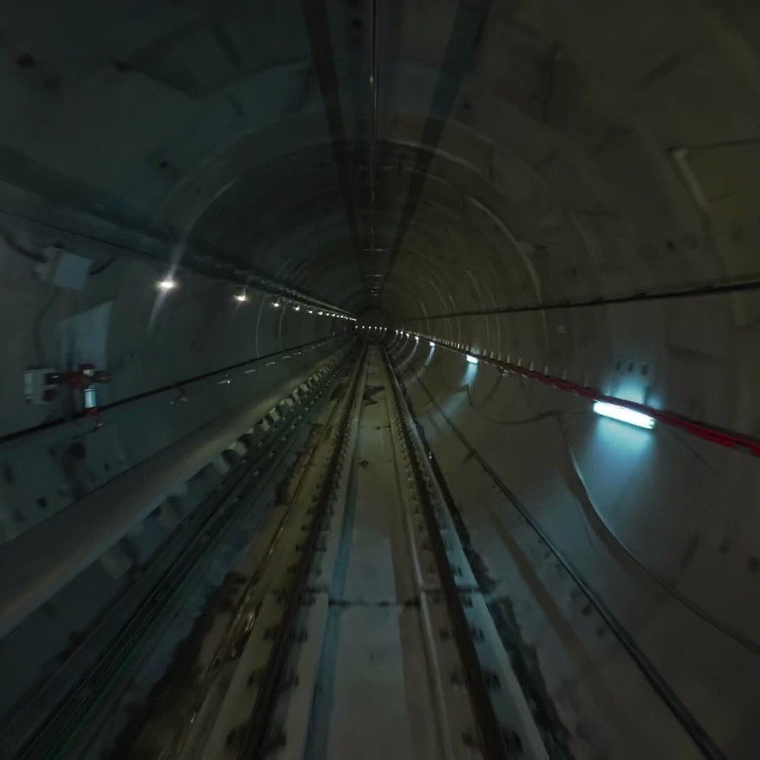 Mahmutbey Mecidiyeköy Kabataş Metrosu'nun son tünelleri tamamen hazır. Bu hat için yeni 104 metro aracı daha alıyoruz. Arkeolojik kazılar devam ediyor, önce Kabataş sonra Beşiktaş istasyonlarını açacağız.