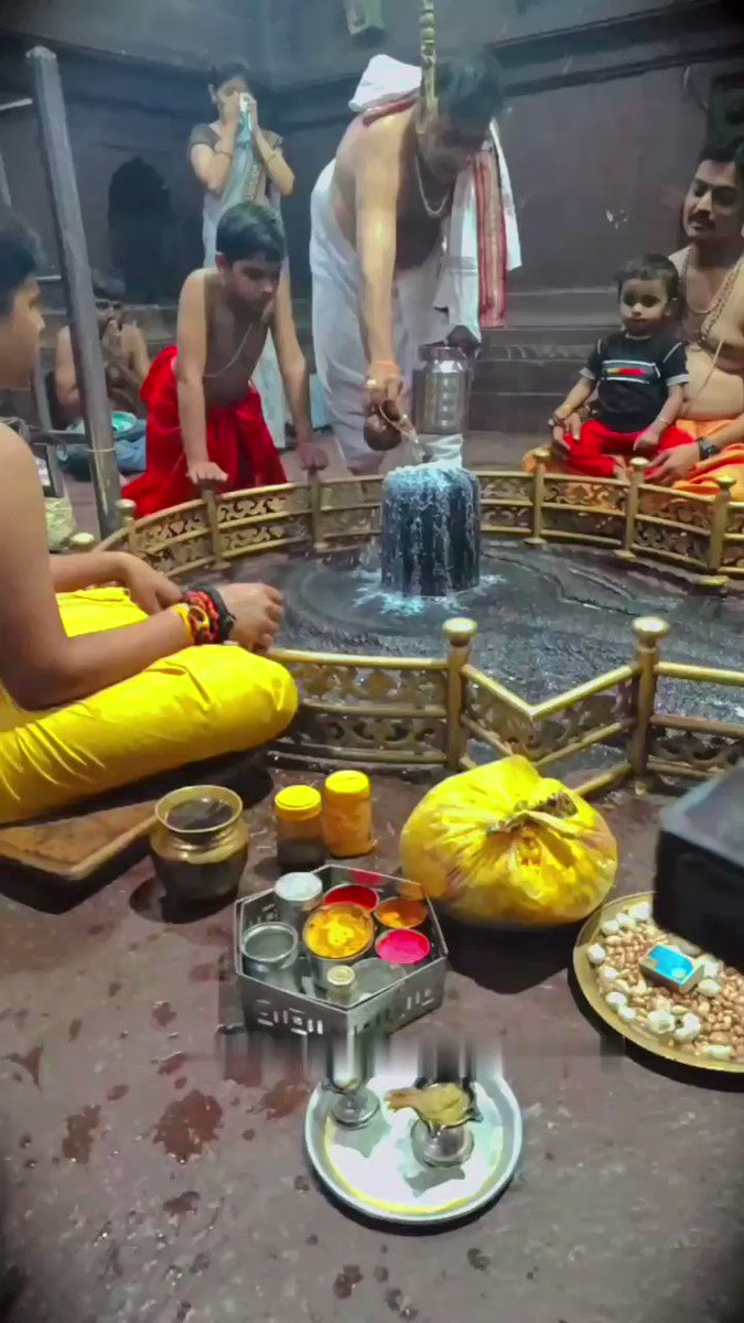 श्री घृष्णेश्वर ज्योतिर्लिंग के आज के मंगला अभिषेकम् के दिव्य दर्शन 31.05.2023