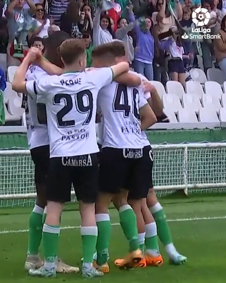 Un debut en El Sardinero, un partido para el recuerdo. 💫 maariogaarciaa 💚 Real Racing Club #LaLigaSmartBank