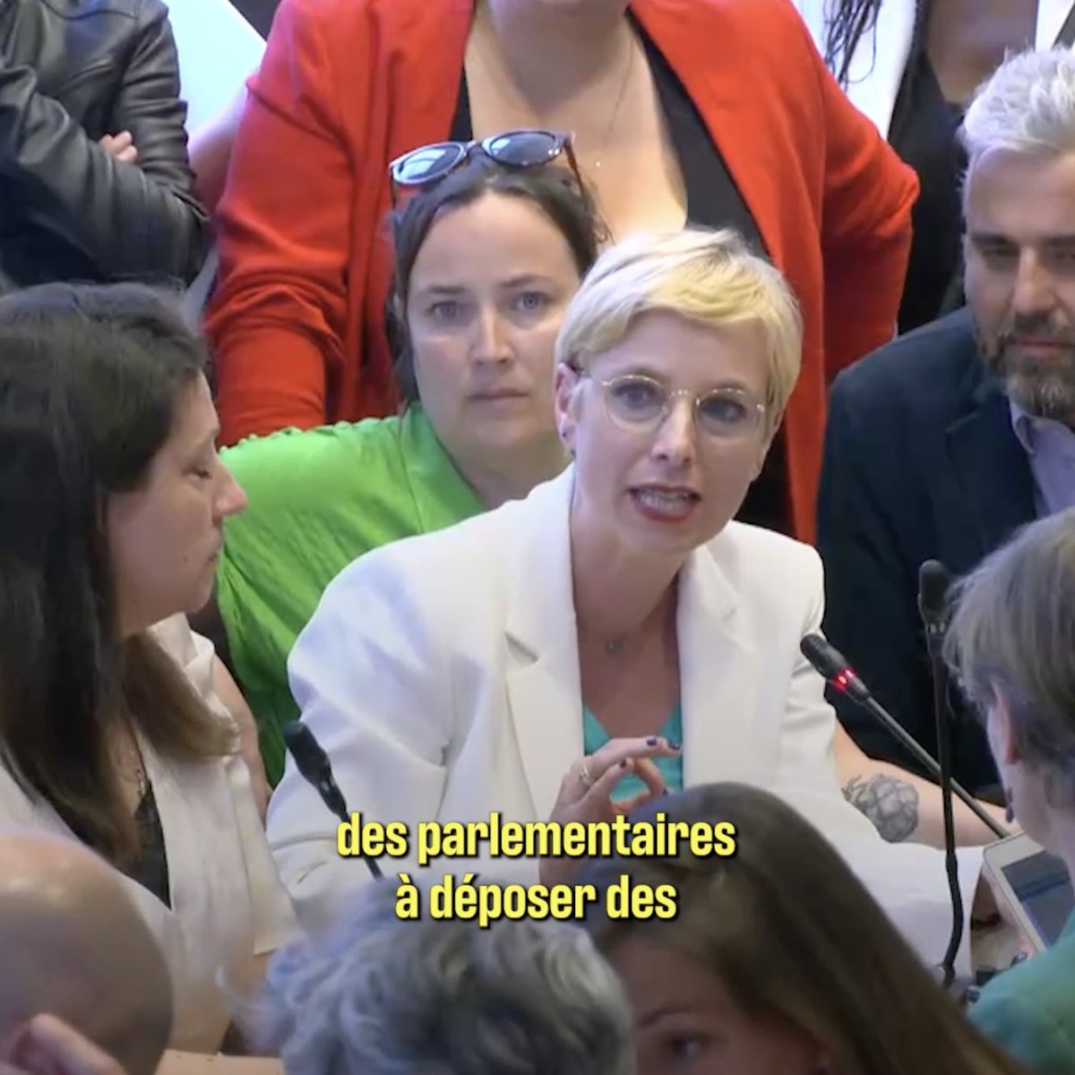 La Présidente de la Commission des affaires sociales nous refuse le droit le plus élémentaire des parlementaires à déposer des amendements. C'est un déni inouï de démocratie ! Du jamais vu #DirectAN #ReformeDesRetraites