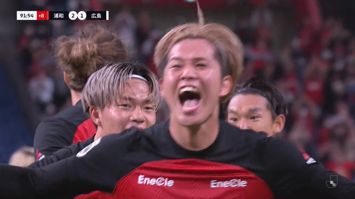 / そのエンブレムがこれほど似合う選手はいるのだろうか!?✨️ 浦和の漢・伊藤敦樹❤️🔥 \ 🎦 ゴール動画 🏆 明治安田生命J1リーグ 第11節 🆚 浦和vs広島 🔢 2-1 ⌚️ 90+2分 ⚽️ 伊藤 敦樹(浦和) #Jリーグ #浦和広島