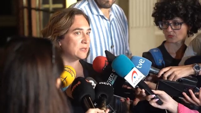 🎥 La gran majoria que surt d'aquestes eleccions són 24 regidors i regidores de forces progressistes. No ens resignarem a què la dreta desfaci les polítiques impulsades els darrers anys, treballarem fins al darrer minut per aconseguir una majoria d'esquerres a Barcelona.