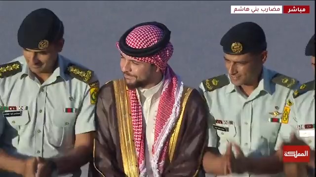شاهد | ولي العهد يشارك في الدحية في حفل العشاء المقام بمضارب بني هاشم بمناسبة زفافه #نفرح_بالحسين #المملكة_تفرح_بالحسين #الأمير_الحسين #ولي_العهد #زفاف_ولي_العهد #زفاف_الحسين #الزفاف_الملكي #هنا_المملكة