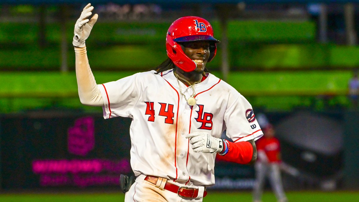 Alllll the angles of Elly De La Cruz's walk-off homer‼️ Elly De la cruz ╳ Louisville Bats