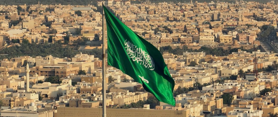 إنجاز .. رؤية .. نعيشها ونشوفها .. في أهلها وناسها وضيوفها. #وطن_آمن_ومزدهر #رؤية_السعودية_2030