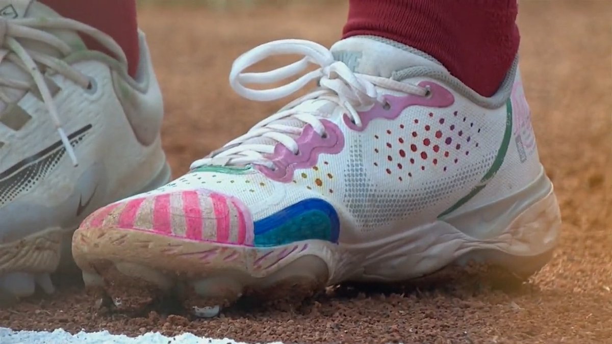 For Madelyn! ❤️ #WCWS x 🎥 ESPN / Alabama Softball