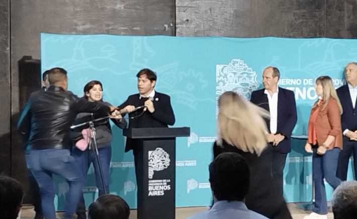 "Brandsen": Por lo que sucedió durante un discurso de Axel Kicillof en esa localidad