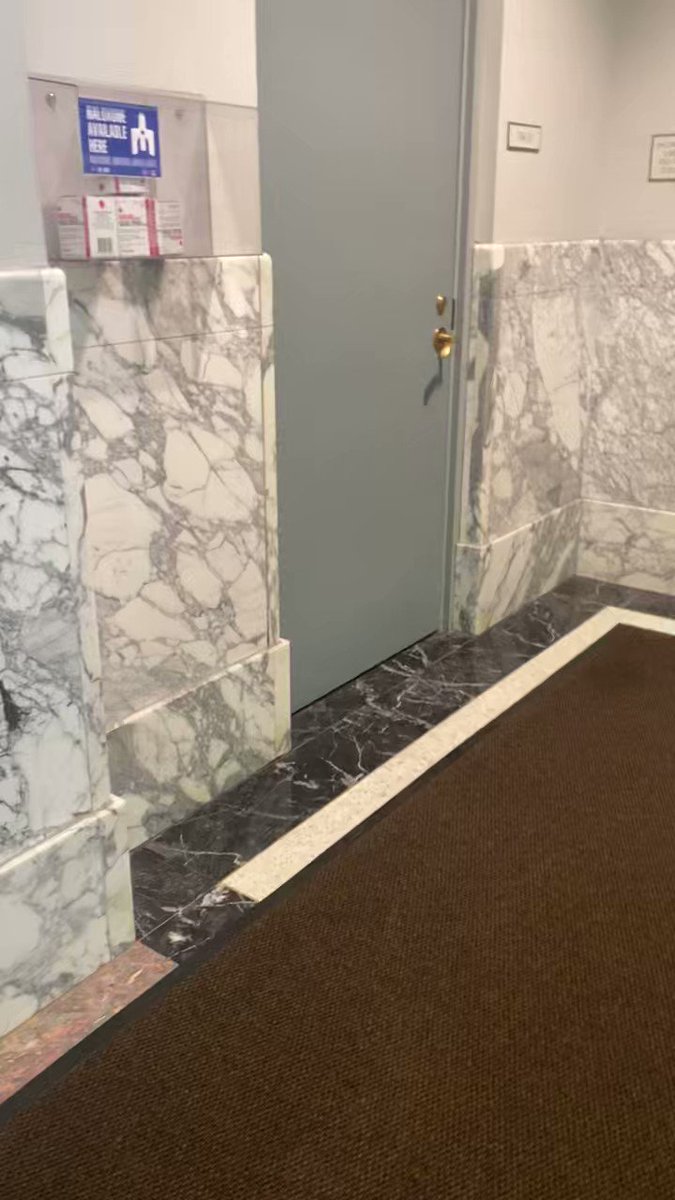 This is how easy it is to get free Narcan at the Harold Washington Chicago Public Library in Chicago’s South Loop. Walk in on State St, turn right, grab and go. No interaction with anyone required. You’ll never know when you’ll be in a situation to reverse an overdose and save a life.