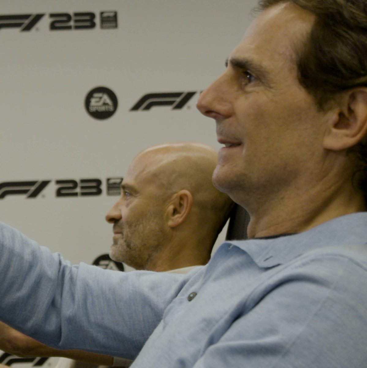 🚨 OFICIAL Antonio Lobato y Pedro de la Rosa saldrán en el F1 23 como comentaristas. VAMOOOOOOS