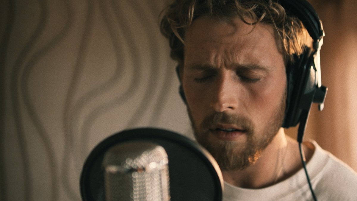 Elliott hopes this song is for you. A Beautiful Life is now on Netflix.