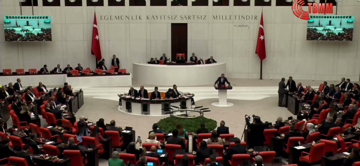 Cumhuriyetimizin 100. yılında, hemşehrilerimin verdiği yetkiyle, 28. Dönem CHP Ordu Miletvekili olarak yemin ettim. Ulu Önderimiz Mustafa Kemal Atatürk'ün açtığı yolda, onun ilkeleriyle ülkem ve milletim için daha fazla çalışacağım. Aslolan mücadeledir!