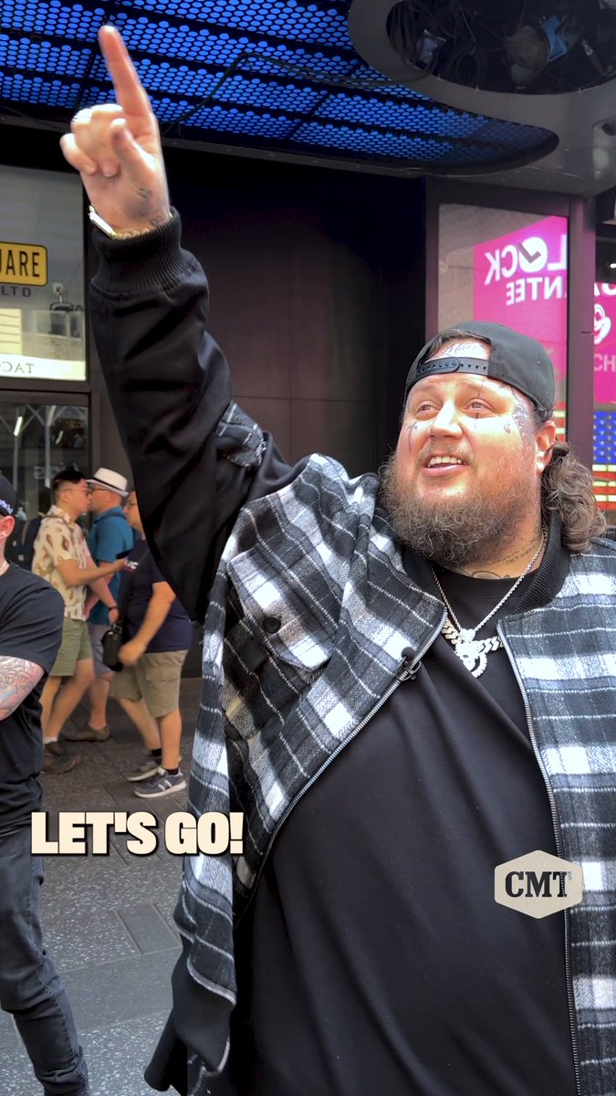 Nashville to NYC 💫 Jelly Roll watching the premiere of his "Need A Favor" music video in Times Square is everything!