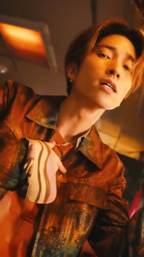＼＼SixTONES「こっから」／／ 初回盤Aには 各メンバーのソロムービーを収録✨ #田中樹 verをチラ見せ🔥 💿ご予約はこっから #SixTONES_こっから