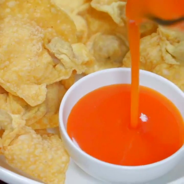 Nutrisari bisa dibikin jadi minuman segar dan jadi saus. Bener, saus pangsit goreng pakai nutrisari. cc: Masak.TV Resep lengkap