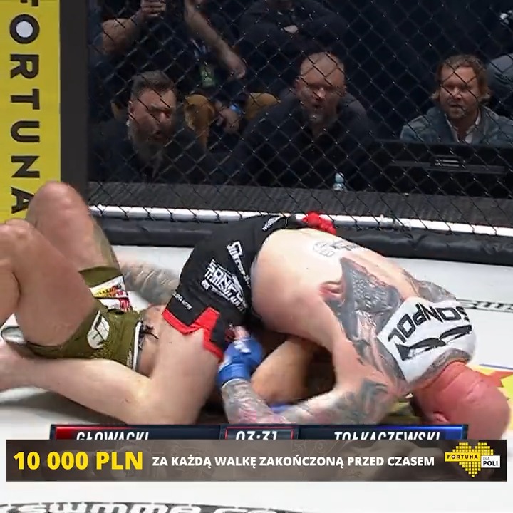 KNOCKED OUT from FULL MOUNT! 🤯 Former WBO cruiserweight champ 🇵🇱 Krzysztof Głowacki is dangerous from anywhere!! XTB #KSWColosseum2