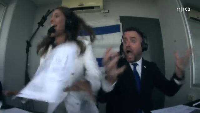 "זה לא חלום", אשרת עיני ויהונתן כהן בדמעות של אושר עם הגול שמעלה את ישראל לחצי גמר המונדיאליטו 💙 Oshrat Eni Jonathan Cohen