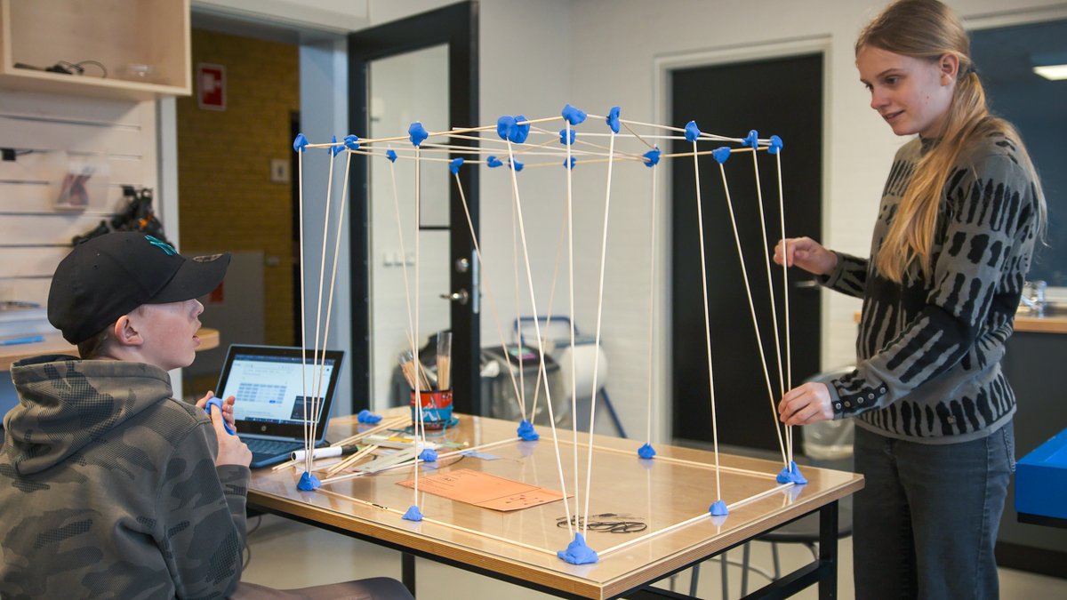 How can you make geometry concepts come alive for middle schoolers? By giving them materials to explore shapes, dimensions, and measurements with their hands, of course! #MakingLearningMorePlayful with The LEGO Foundation