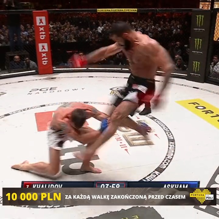 WOOOW!!! MAMED KHALIDOV!!! He does it again!!! XTB #KSWColosseum2